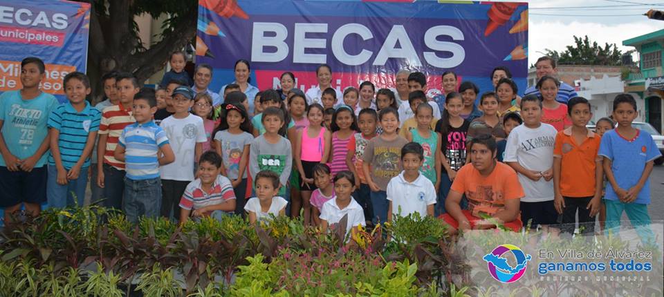 Clausura de la primera entrega de becas