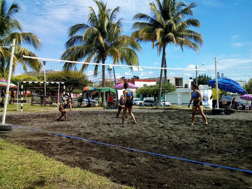 Celebran Torneo de Volibol de Playa
