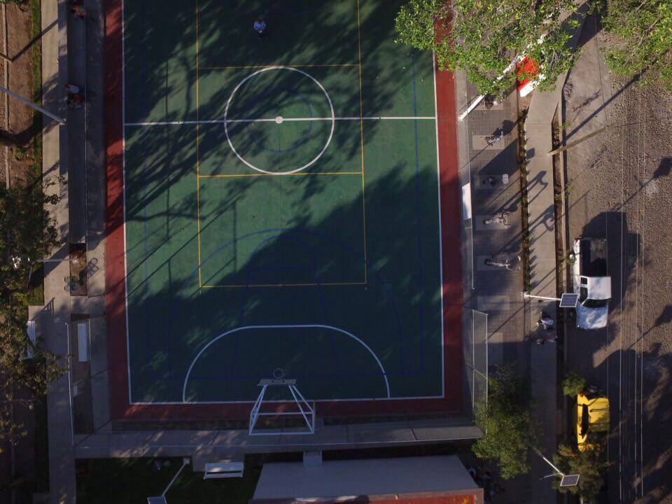 Rehabilitan cancha de usos múltiples de la colonia Juan José Ríos